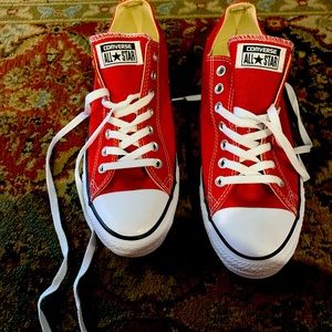 Converse mens size 10 Red